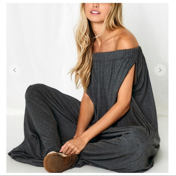 ✨LAST ONE ✨Most Fabulous Off The Shoulder Cape Jumpsuit - Picture 2 of 4